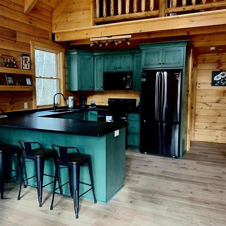 Peek A Boo Cabins: Cozy Cabin Логан Экстерьер фото