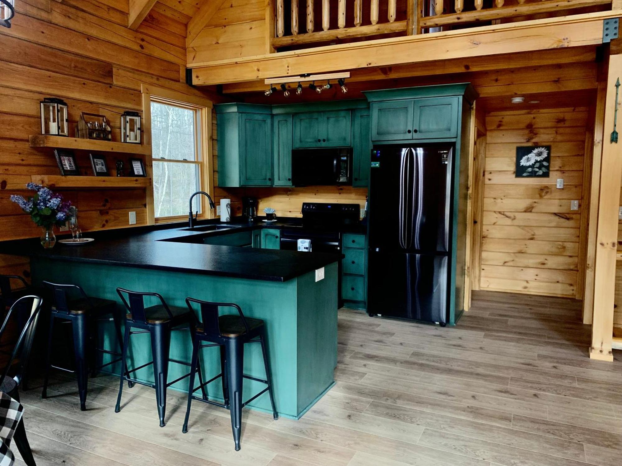 Peek A Boo Cabins: Cozy Cabin Логан Экстерьер фото