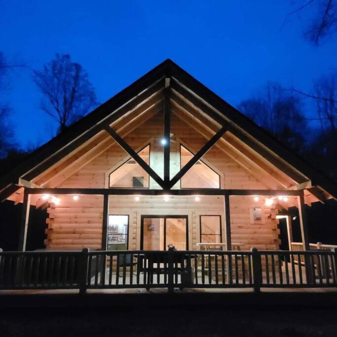 Peek A Boo Cabins: Cozy Cabin Логан Экстерьер фото
